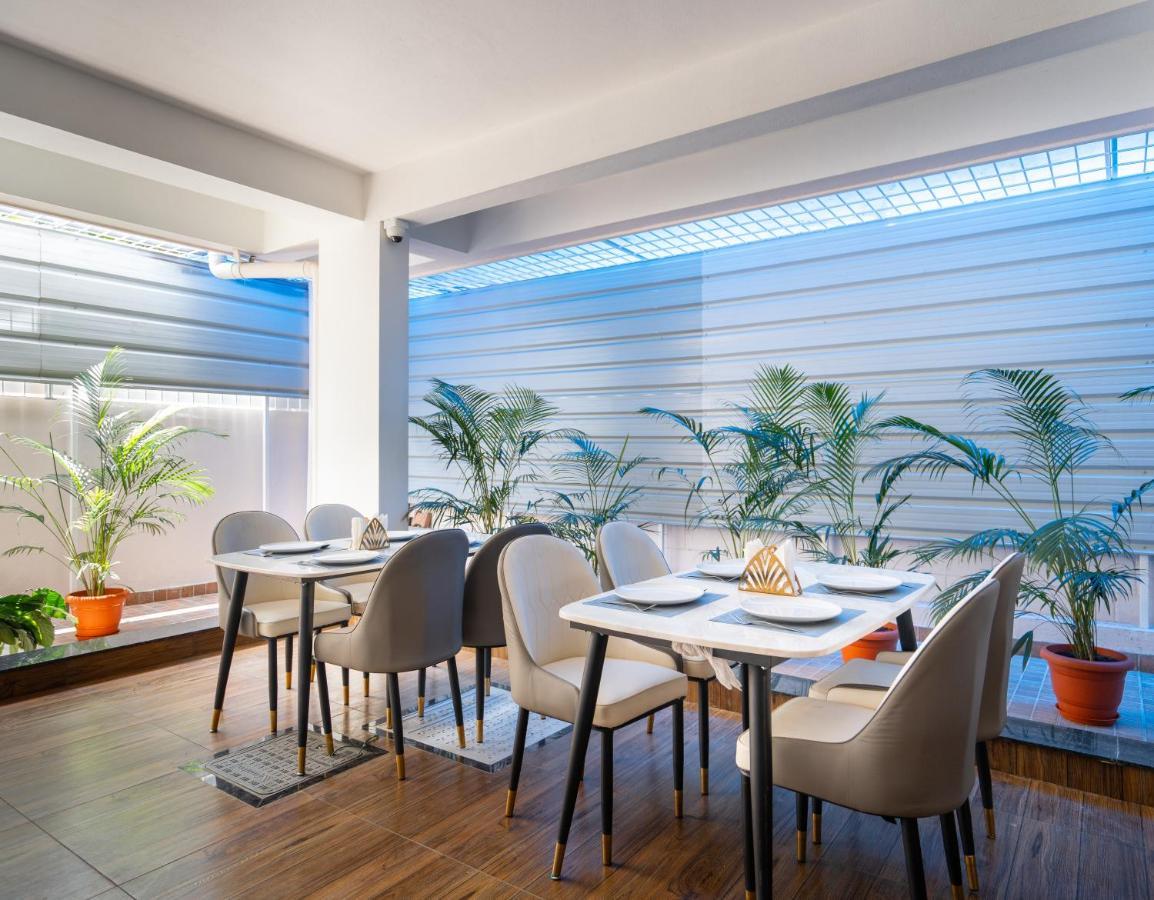 The Silver Chimes Suites Бангалор Екстериор снимка