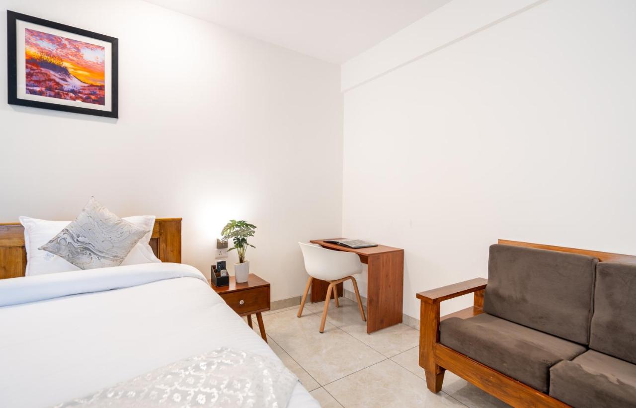 The Silver Chimes Suites Бангалор Екстериор снимка