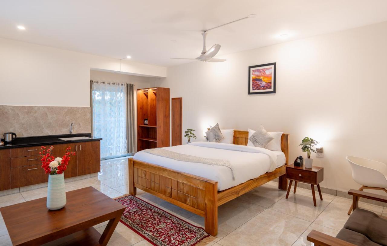The Silver Chimes Suites Бангалор Екстериор снимка